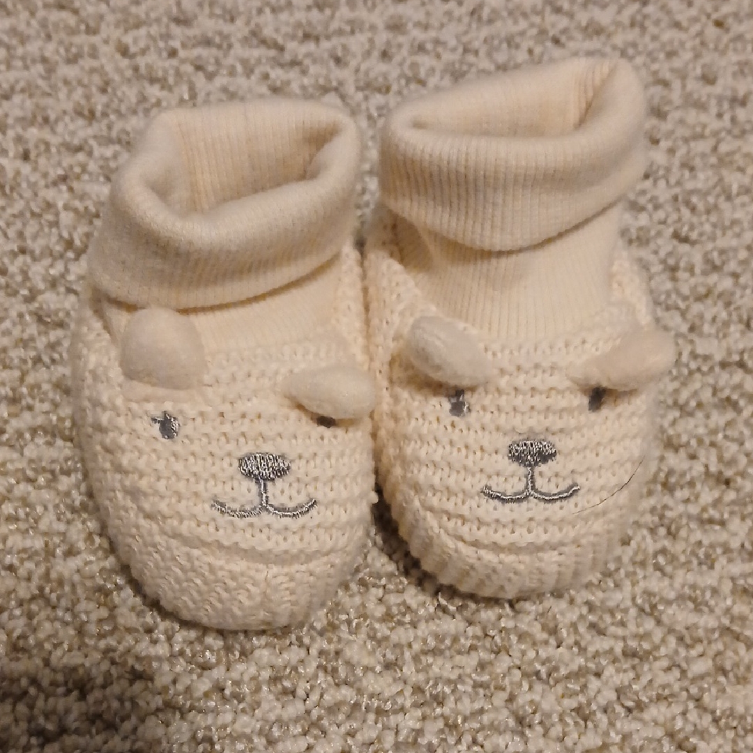 Nicole Miller Ivory Knit Bear Slippers